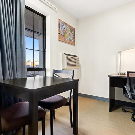 Econo Lodge Дюмес Екстер'єр фото