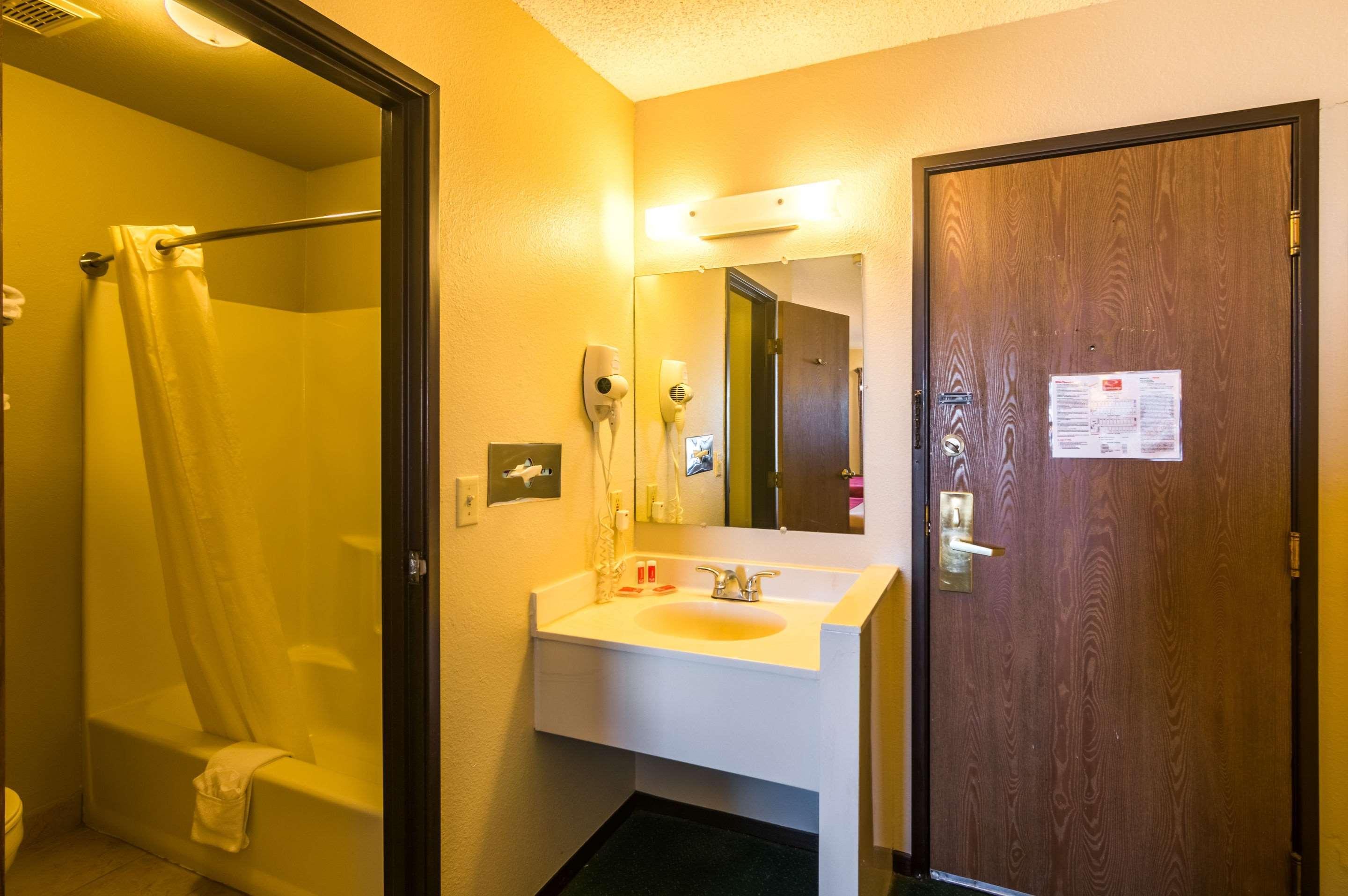 Econo Lodge Дюмес Екстер'єр фото