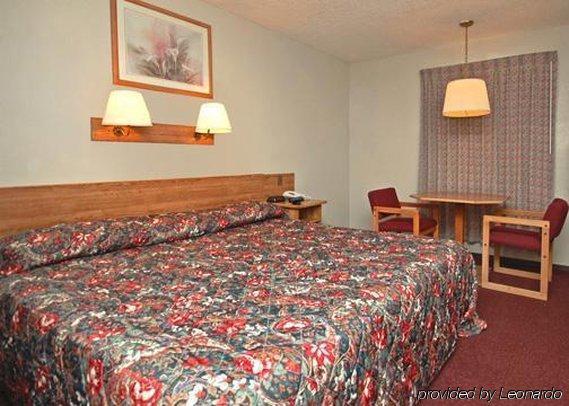 Econo Lodge Дюмес Номер фото