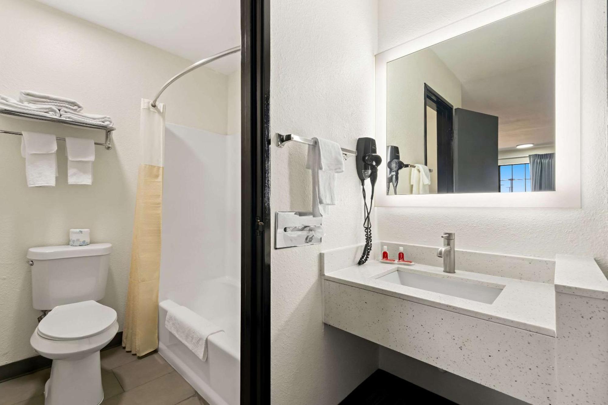 Econo Lodge Дюмес Екстер'єр фото